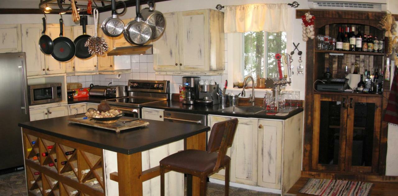 Gite Aux Traditions Saint-Jean-des Piles Eksteriør bilde